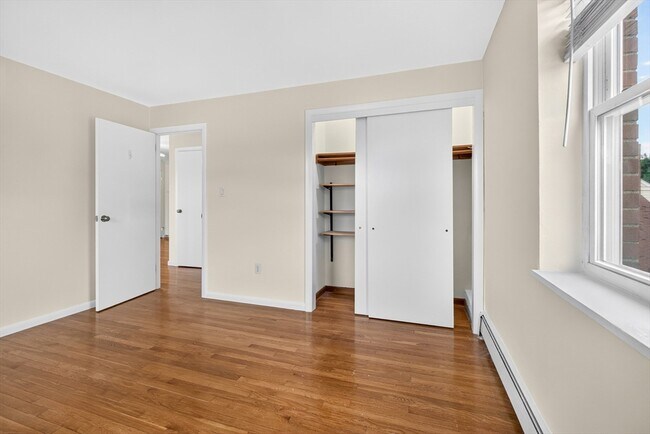 Building Photo - 190 Mt Auburn St