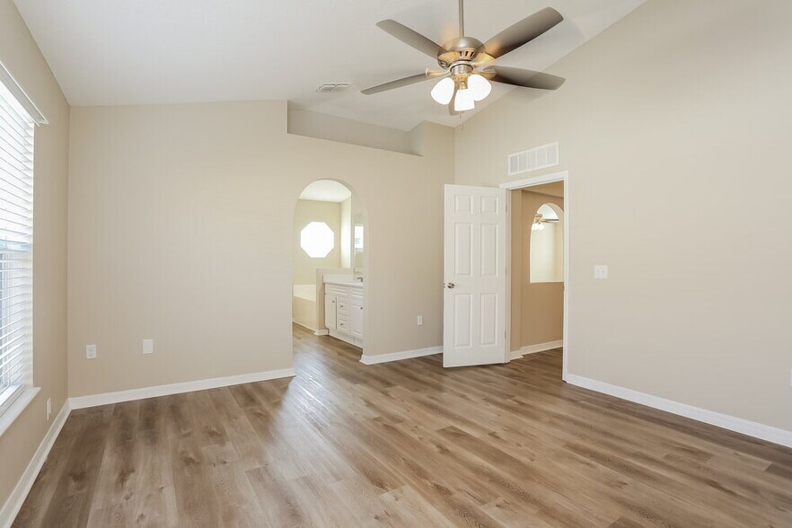 Building Photo - 9236 Caracara Drive