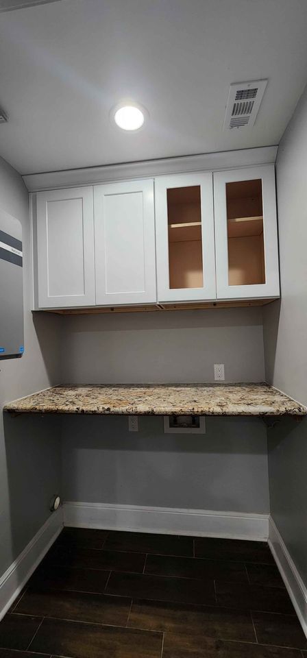 Building Photo - 105 Mable St