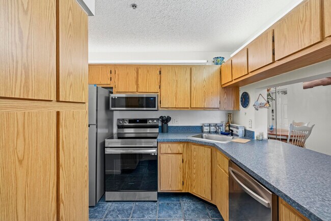 Building Photo - 4452 NE Ocean Blvd