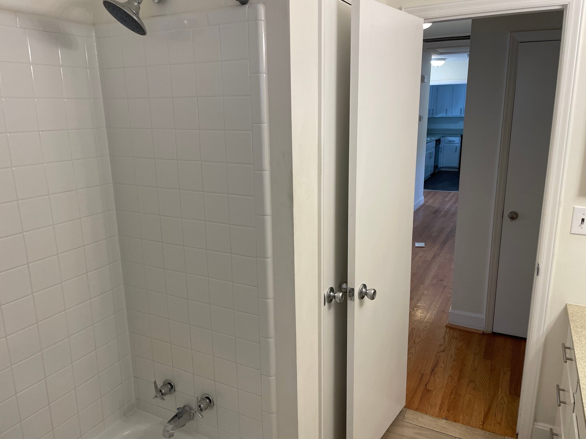 Building Photo - 6524 Idlebrook Dr