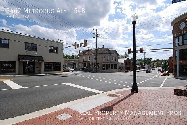 Building Photo - 2462 Metrobus Aly