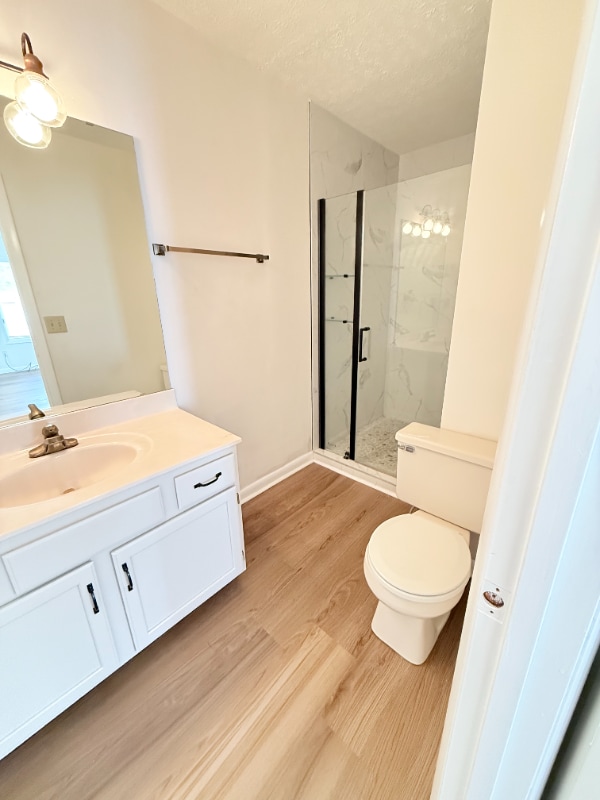 Building Photo - 2723 Hillview Dr
