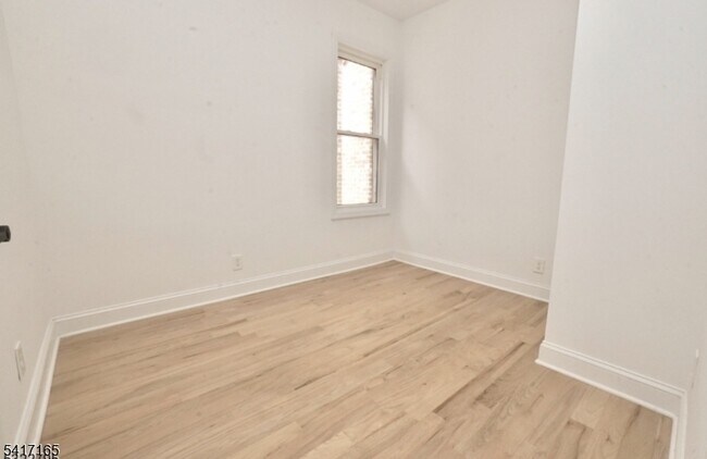 Building Photo - 43 Bragaw Ave