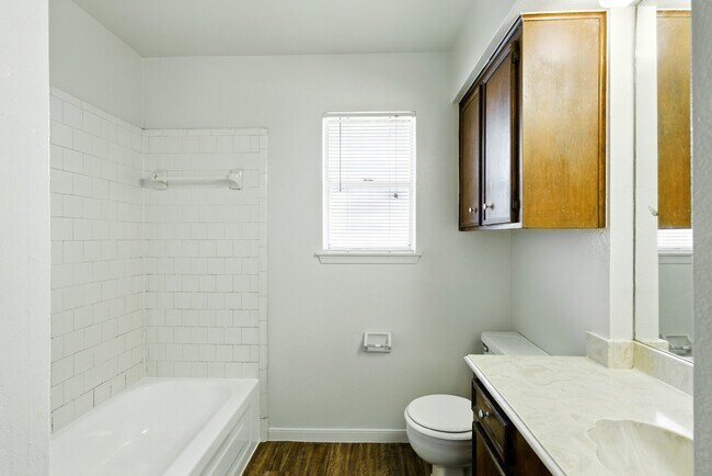 Building Photo - 9641 Hollock St