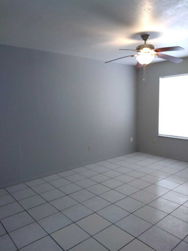 Building Photo - 105 Rockwell Way