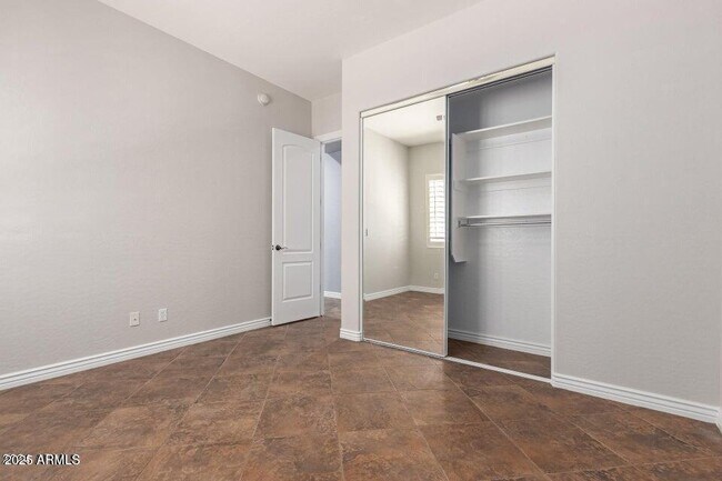 Building Photo - 1842 E Kaibab Dr