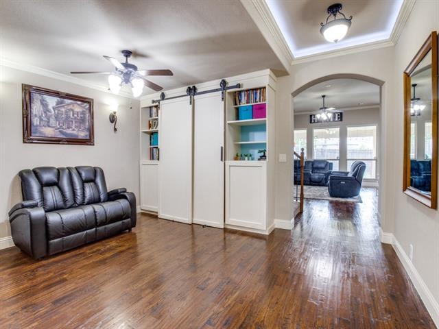 Building Photo - 804 Longhorn Drive