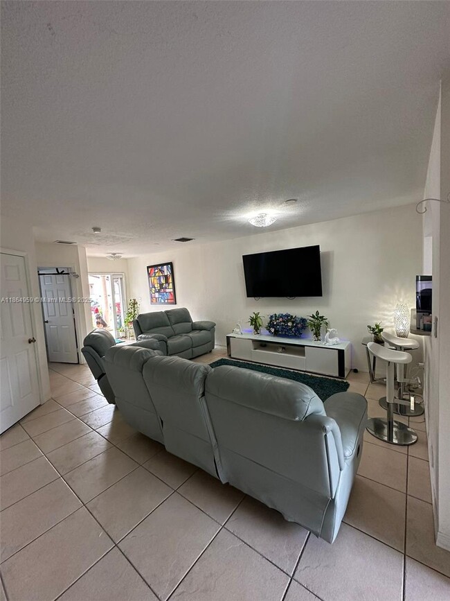 Building Photo - 13713 SW 171st Ln