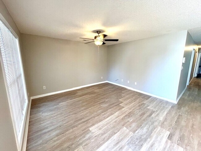 Building Photo - 118 Railroad Ridge Rd