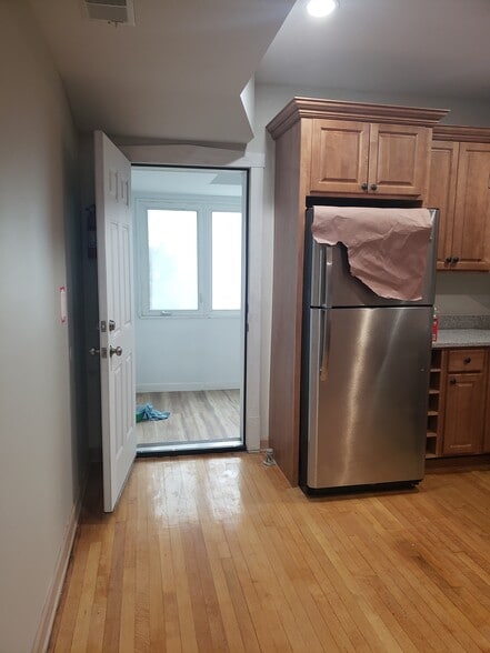 Entrance to enclosed porch - 3811 N Central Park Ave