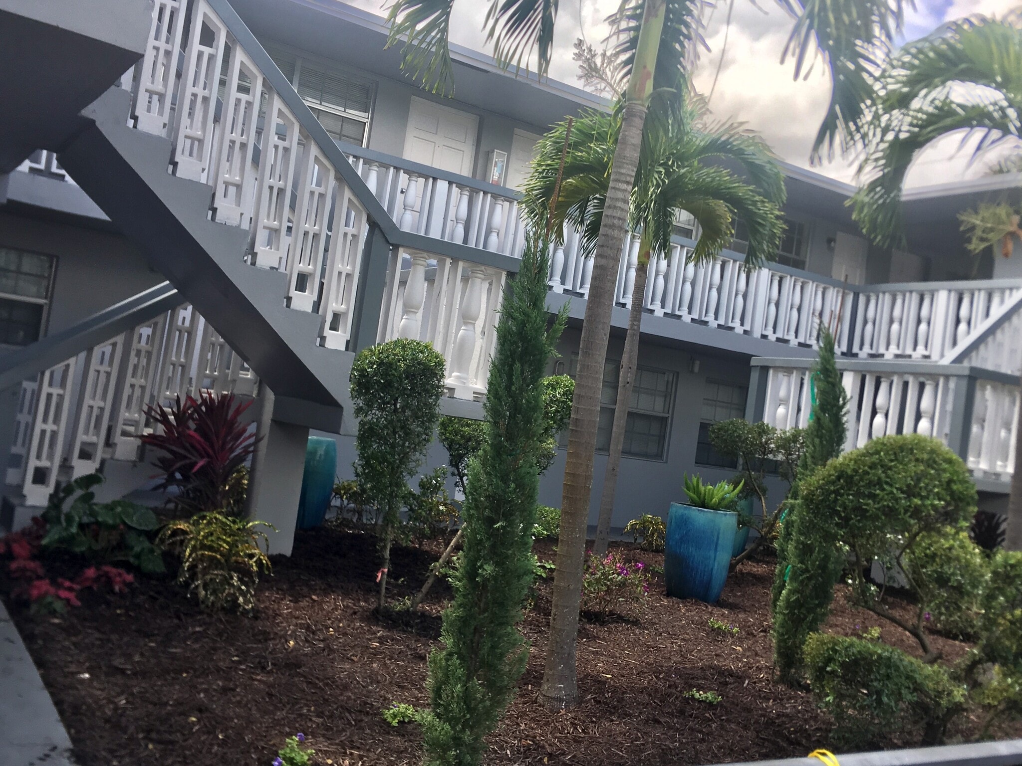 Building Photo - 111 SW 11th Ave