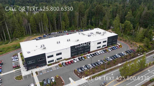 Building Photo - Luxury Corner-Lot Home in Redmond Ridge Ea...