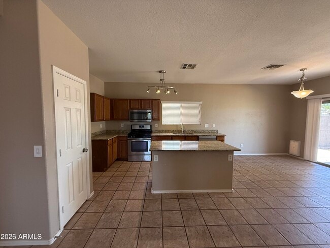 Building Photo - 3892 S Moccasin Trail