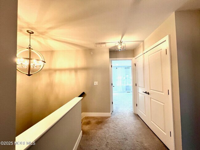 Building Photo - 32 Mariveles Wy