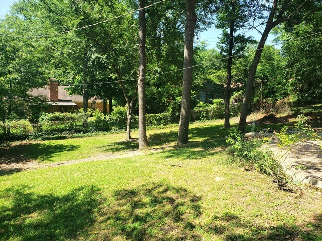 Building Photo - 3 Bedroom Steps from Rudman Trail & Souths...