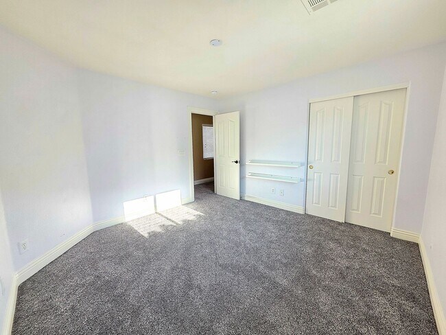 Building Photo - Three-bedroom Single Family