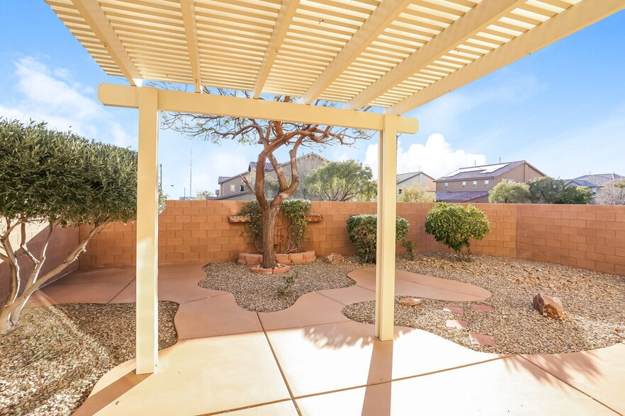 Building Photo - 10728 Cape Shore Ave