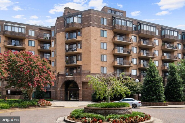 Building Photo - 2111 Wisconsin Ave NW