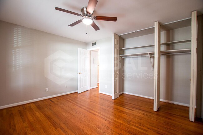 Building Photo - 3607 Roxboro Rd