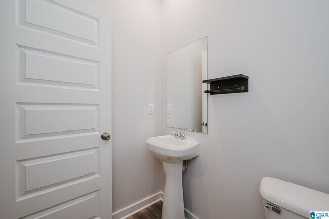 Building Photo - 501 Polo Way