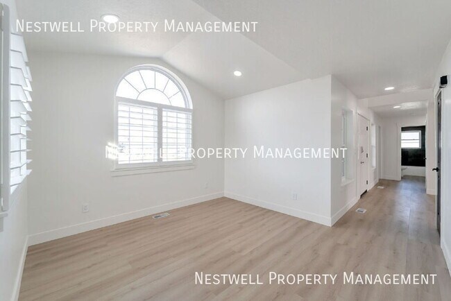 Building Photo - 353 Redberry Rd