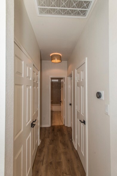 Building Photo - 137 Conway Castle Dr