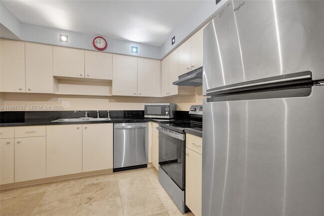 Building Photo - 18151 NE 31st Ct