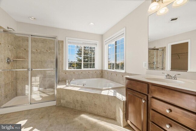 Building Photo - 13509 Chipper Ct