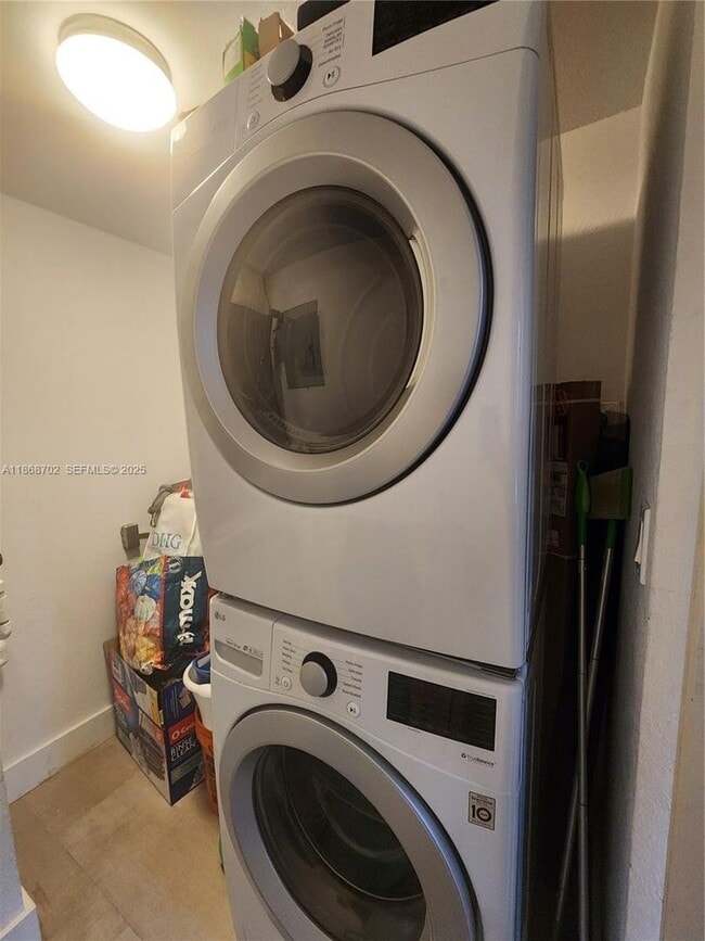 Building Photo - 8419 Forest Hills Dr