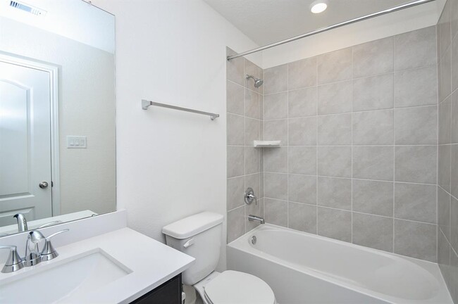 Building Photo - 4813 Vida Vis Dr