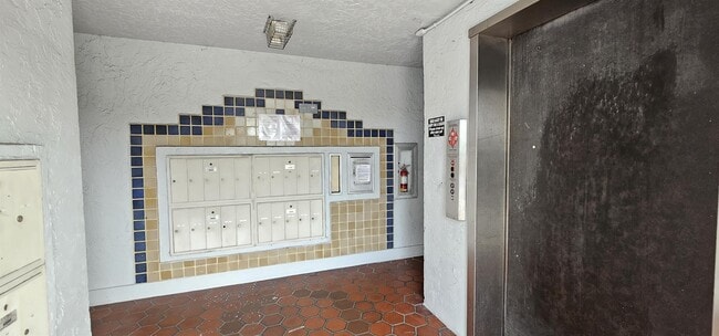 Building Photo - 2050 N Congress Ave