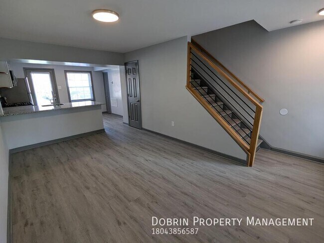 Building Photo - Lakeview Manor