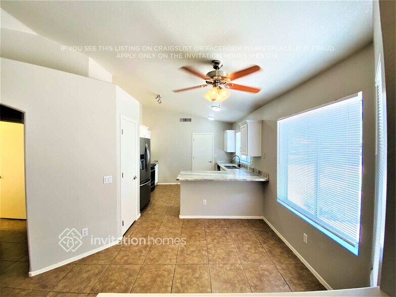 Building Photo - 4607 W Laredo St