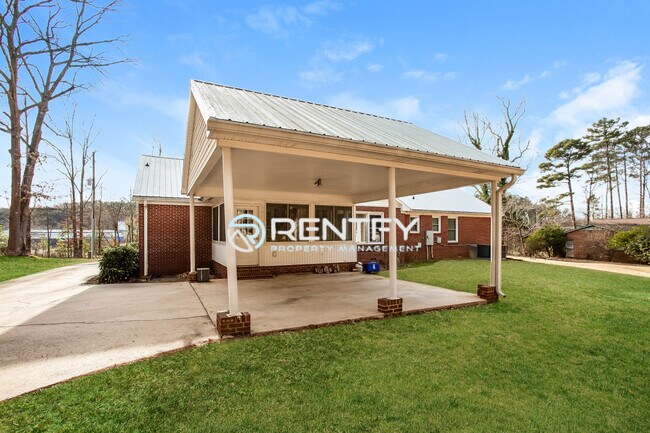 Building Photo - 606 Milford Hills Rd