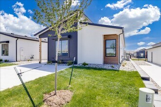 Building Photo - Beautiful Four Bedroom, Two Bathroom