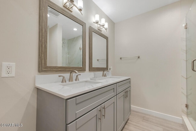 Building Photo - 4642 Park Granada Park