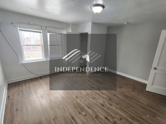 Building Photo - 408 N Wayne St