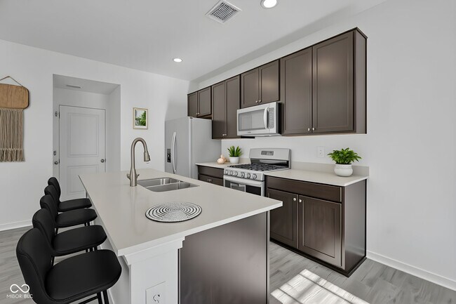Building Photo - 6275 Wasco Dr