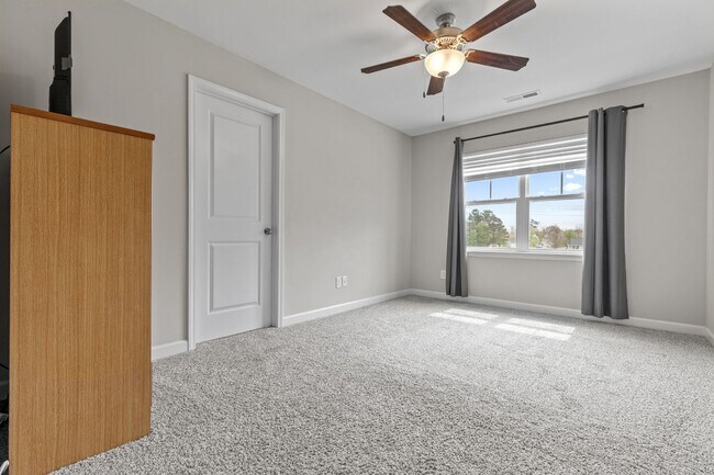 Building Photo - Marshall Farms Beauty with Dual Suites & Open-Concept Living