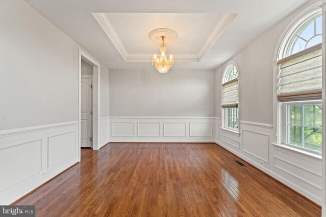 Building Photo - 42524 Rowderbury Square