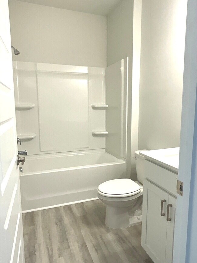 Building Photo - Elegant Living in Westbrook @ Savannah Quarters