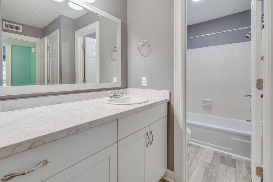 Renovated Bathroom. - 1280 Middle Tennessee Blvd