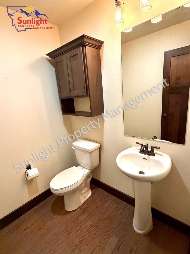 Building Photo - Spacious Country Home with 5 Bedrooms, Movie Room & Stunning Open-Land Views