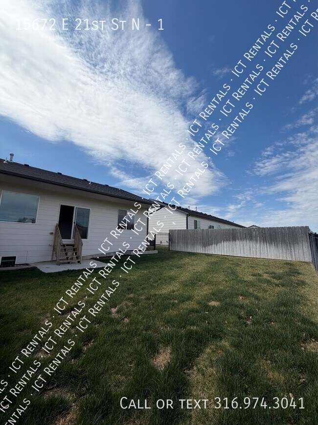 Building Photo - 15672 E 21st St N