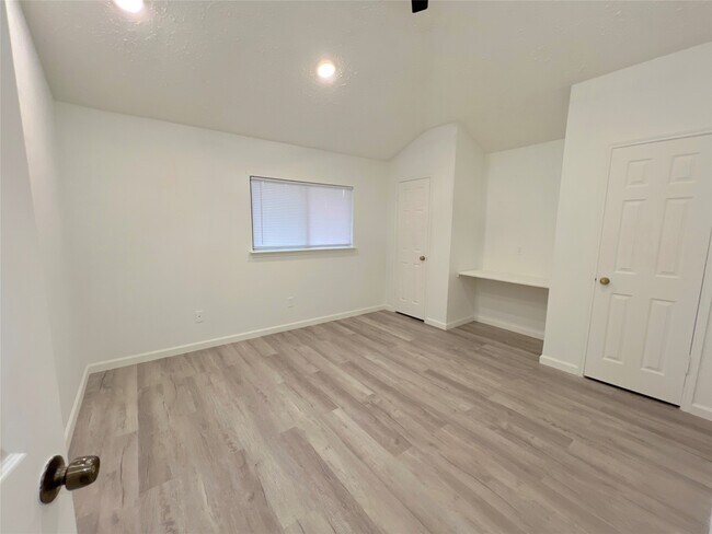 Building Photo - 22206 Silver Morning Ct