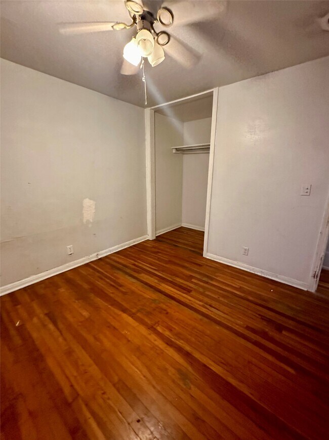 Building Photo - 308 N Dallas St