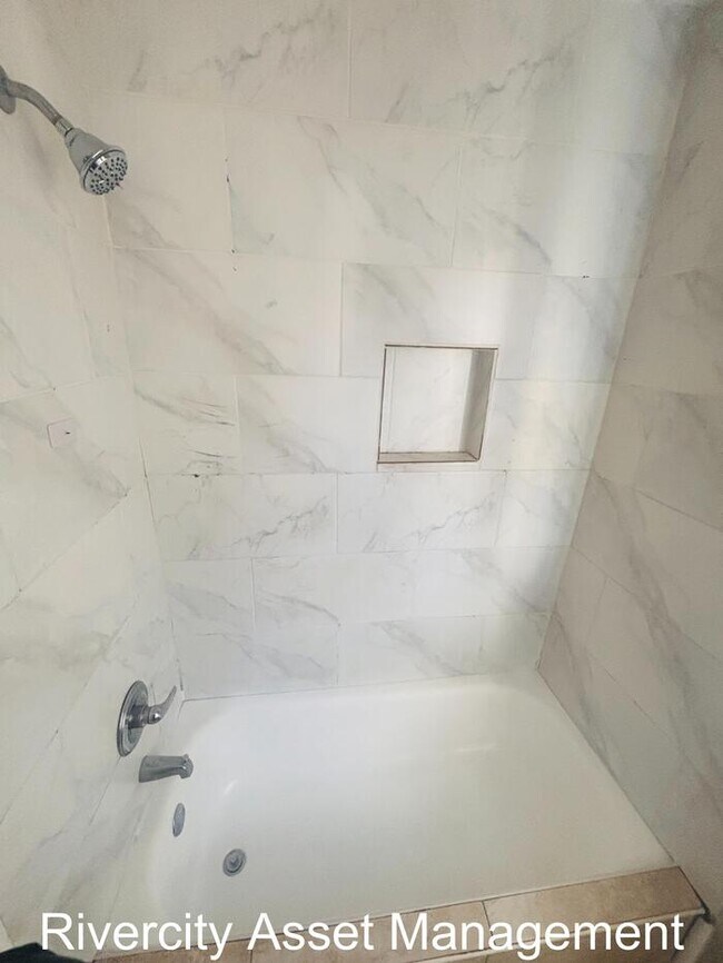 Building Photo - Spacious and Beautiful Renovated Home In Nutbush Area!!