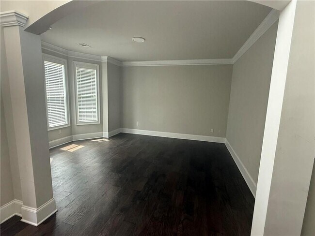 Building Photo - 5275 Sophia Downs