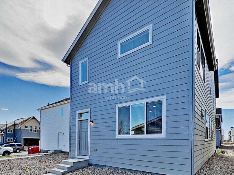 Building Photo - 4465 Crestone Peak St